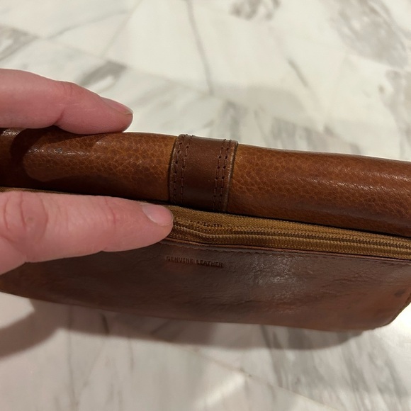 VTG Fossil Wallet Brown Leather Trifold Snap Close Checkbook 4” x 7” - Picture 15 of 15